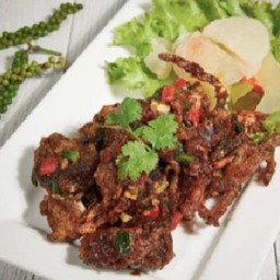 ปูนิ่มผัดพริกไทยดำ