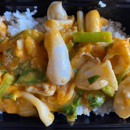 หมึกผัดไข่เค็ม