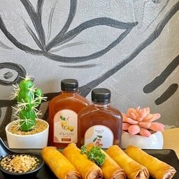 ปอเปี๊ยะไก่ ทอดกรอบ