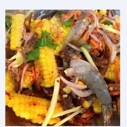 ยำข้าวโพดกุ้งสด