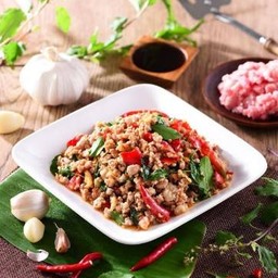 กระเพราหมูสับ