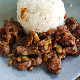 ข้าวหมูทอดกระเทียม