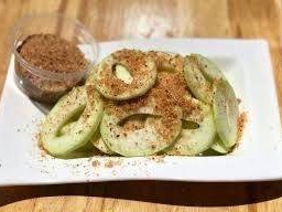 มะม่วงอ่อนหั่นแว่นพริกเกลือ