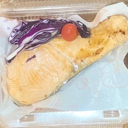 ข้าวหน้าปลาแซลมอน