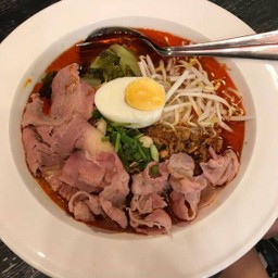 น้ำเงี้ยวหน้าเนื้อโคขุน