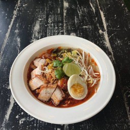 น้ำเงี้ยวหน้าหมูกรอบ