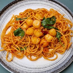 สปาเกตตี้หอยเชลล์พริกแห้ง