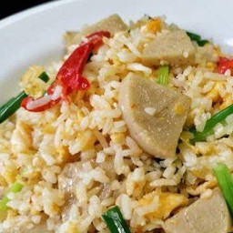 ข้าวผัดหมูยอ