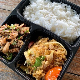 ข้าวไก่ยำพริกเผา+ผัดวุ้นเส้น