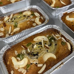 เค้กกล้วยหอมเนยสดธัญพืช ถาด 250 ML