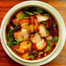 ต้มยำหมูกรอบน้ำใส (ร้านได้จากไลน์แมน100฿)