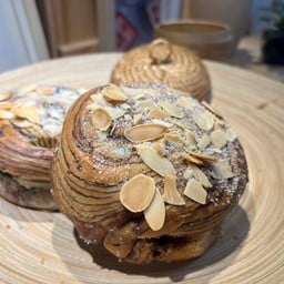 อัลมอนด์ช็อกชูการ์