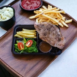 สเต็กหมูเกลือพริกไทย