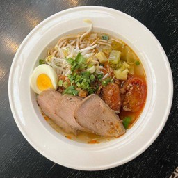 น้ำเงี้ยวหน้าหมูย่าง