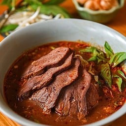 เตี๋ยวเรือ-ลิ้นวัวตุ๋น