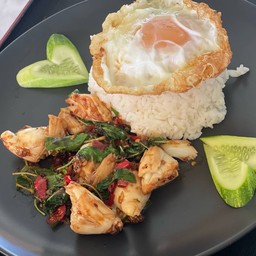 กะเพรากรรเชียงปู