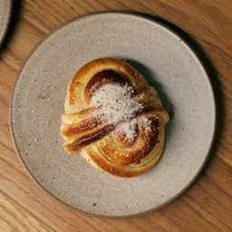 Cardamom bun