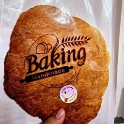 Flat croissant Original ลูกค้าเลือกท็อปปิ้งเพิ่มเติมต่างหากมีเพิ่มราคา