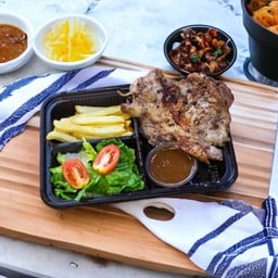 สเต็กสะโพกไก่พริกไทยดำ