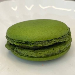 Matcha macaron
