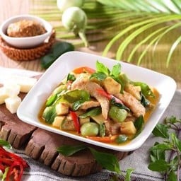 หมูชิ้นผัดพริกกระเหรี่ยง