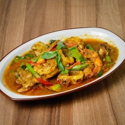 ผัดเผ็ดทะเลใบโหระพา