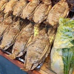 เมี่ยงปลาเผานายกองคำ ตลาดเอราวัณ ตลาดเอราวัณ