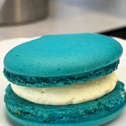 Milk hokkido macaron