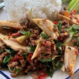 กะเพราแท้หมู+หมูยอ