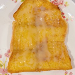 ปังเนยนม + น้ำตาล 2 แผ่น
