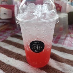 น้ำแดงโซดา