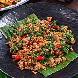 กะเพราเนื้อสับ(กับข้าว)