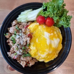 ข้าวไข่ข้น (ไก่คั่วพริกเกลือ)