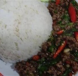 กระเพราเนี้อ