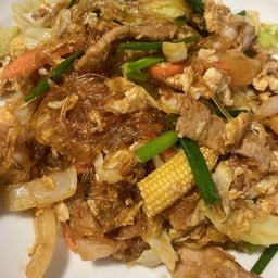 ผัดวุ้นเส้นราดข้าวรวม