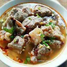 ข้าวสวย + ต้มขมเครื่องในวัว