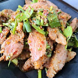 น้ำตกเนื้อย่าง