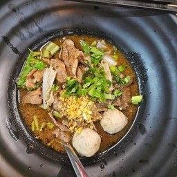 เนื้อสด + เนื้อตุ๋น + สะไบนาง + ลูกชิ้นเนื้อ