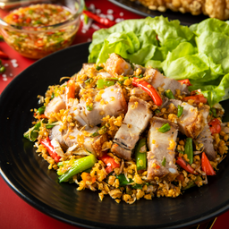 หมูกรอบคั่วพริกเกลือ (กับข้าว)
