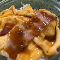 ข้าวไข่ข้น เบคอนซอสเทอริยากิ