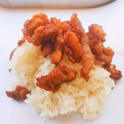 ข้าวเหนียวหมูทอด