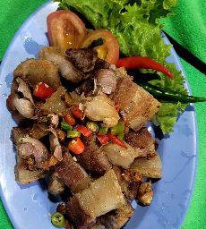 สามชั้นทอดกรอบคั่วพริกเกลือ