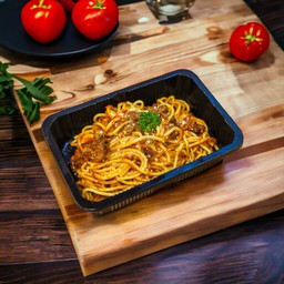 สปาเก็ตตี้โบโลเนสเนื้อ