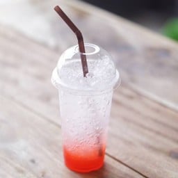สตอเบอรี่โซดา