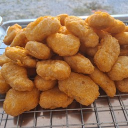 ไก่ซี๊ด ขายไก่ทอด นักเก็ต คอไก่ทอด น่องไก่ทอด ปีกไก่ทอด  พร้อมยำต่างๆ