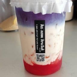 อัญชัน milky strawberry