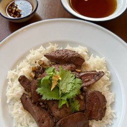 ตับผัดซอสกระเทียม