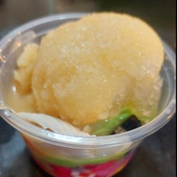 ร้านหวานจับใจ น้ำแข็งไส กะทิน้ำตาลโตนดแท้ หนองหอย