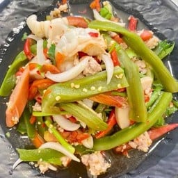 ยำงูเขียวรวมมิตร