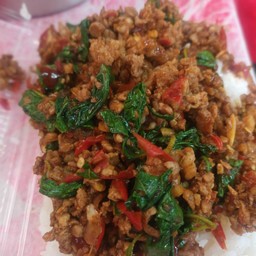 กะเพราหมูสับ